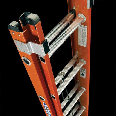 Werner 24 ft. H Fiberglass Telescoping Extension Ladder Type IA 300 lb. capacity