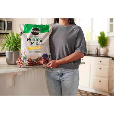 Miracle-Gro Indoor Plant Potting Soil 16 qt