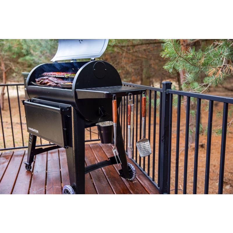 Pit Boss Navigator 1150G Wood Pellet Grill and Smoker Black