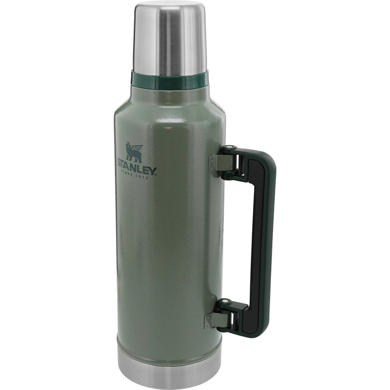 Stanley 2 qt Classic Hammertone Green BPA Free Vacuum Insulated Bottle