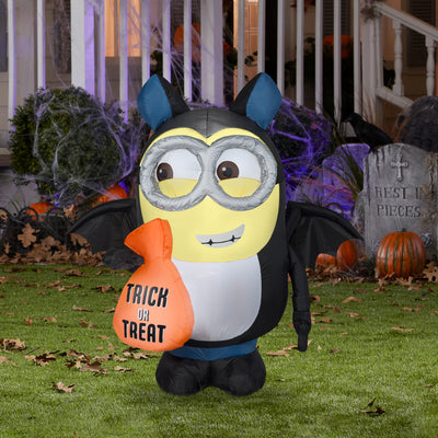 Gemmy 3.5 ft. LED Prelit Minions Dave in Bat Costume Inflatable